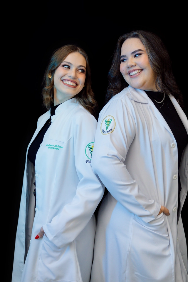 Grupo de colegas, meio de curso Fisioterapia PUC Goiás, Goiânia