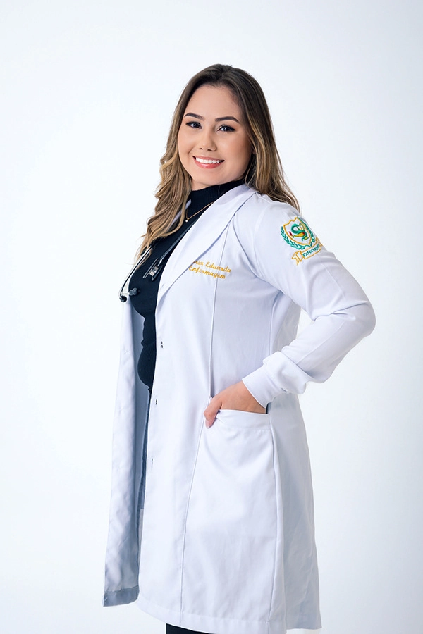 Detalhe da beca e do capelo, Maria Eduarda, Enfermagem, Unifan, Goiânia