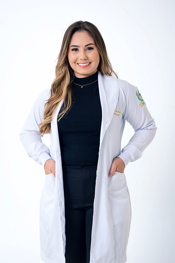 Detalhe da beca e do capelo, Maria Eduarda, Enfermagem, Unifan, Goiânia