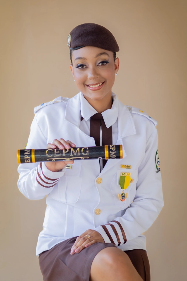 Capa do case de Colégio Militar