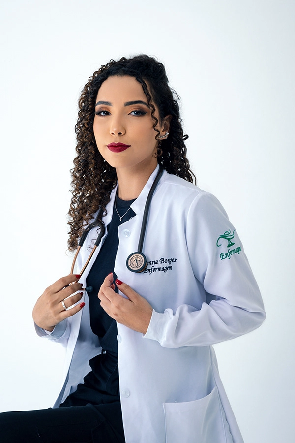 Formando durante ensaio fotográfico de formatura em Goiânia