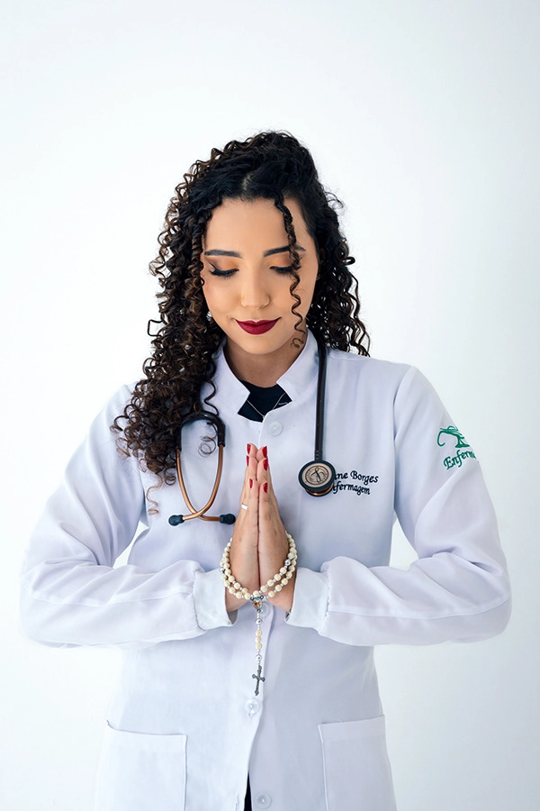 Detalhe do capelo, ensaio de meio de curso de Enfermagem, Rayane, Goiânia